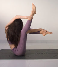 Load image into Gallery viewer, GRIP Performance Yoga Mat with alignment lines
